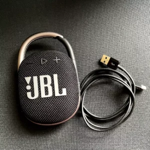 JBL Clip 4