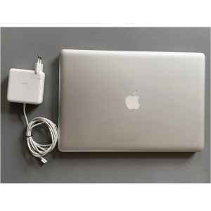 Apple MacBook Pro i7